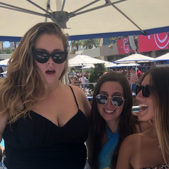 Meet your Posher, Dulaney - Picture 1 of 1